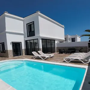 Villa Fashion Vivalavida, Private Pool X Parking, Playa Blanca (Lanzarote)